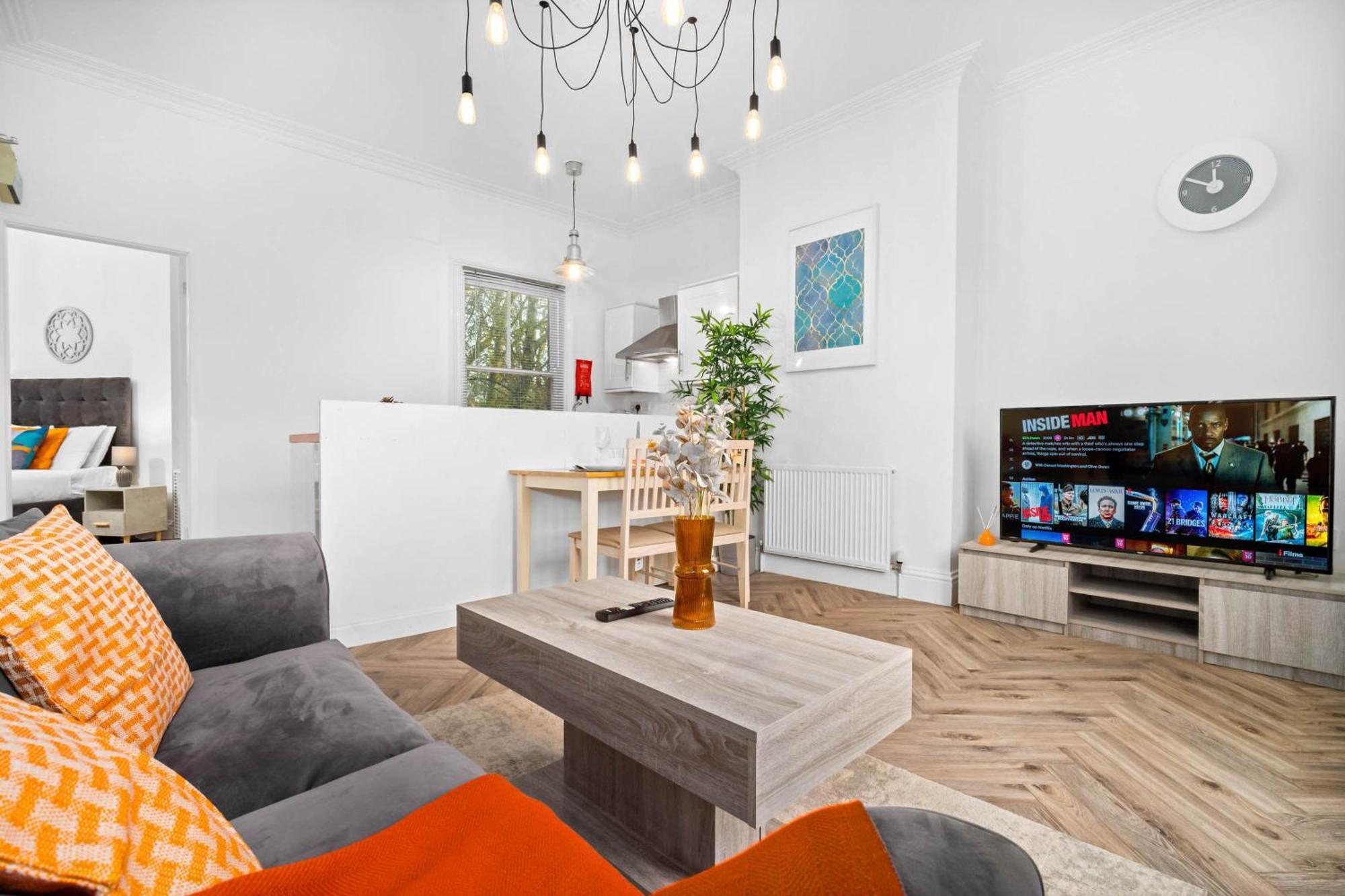 Luxury Apartment - Wolverhampton - Netflix - Smart Tv - Fast Wifi - 7Apc المظهر الخارجي الصورة