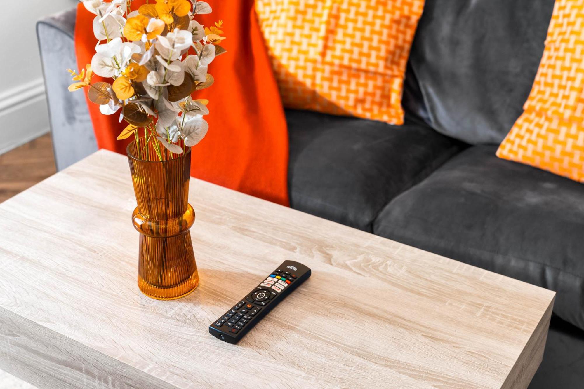 Luxury Apartment - Wolverhampton - Netflix - Smart Tv - Fast Wifi - 7Apc المظهر الخارجي الصورة